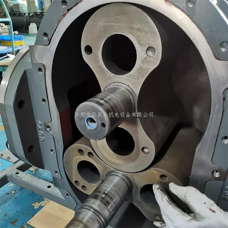 發(fā)動(dòng)機(jī)真空泵的作用是什么？